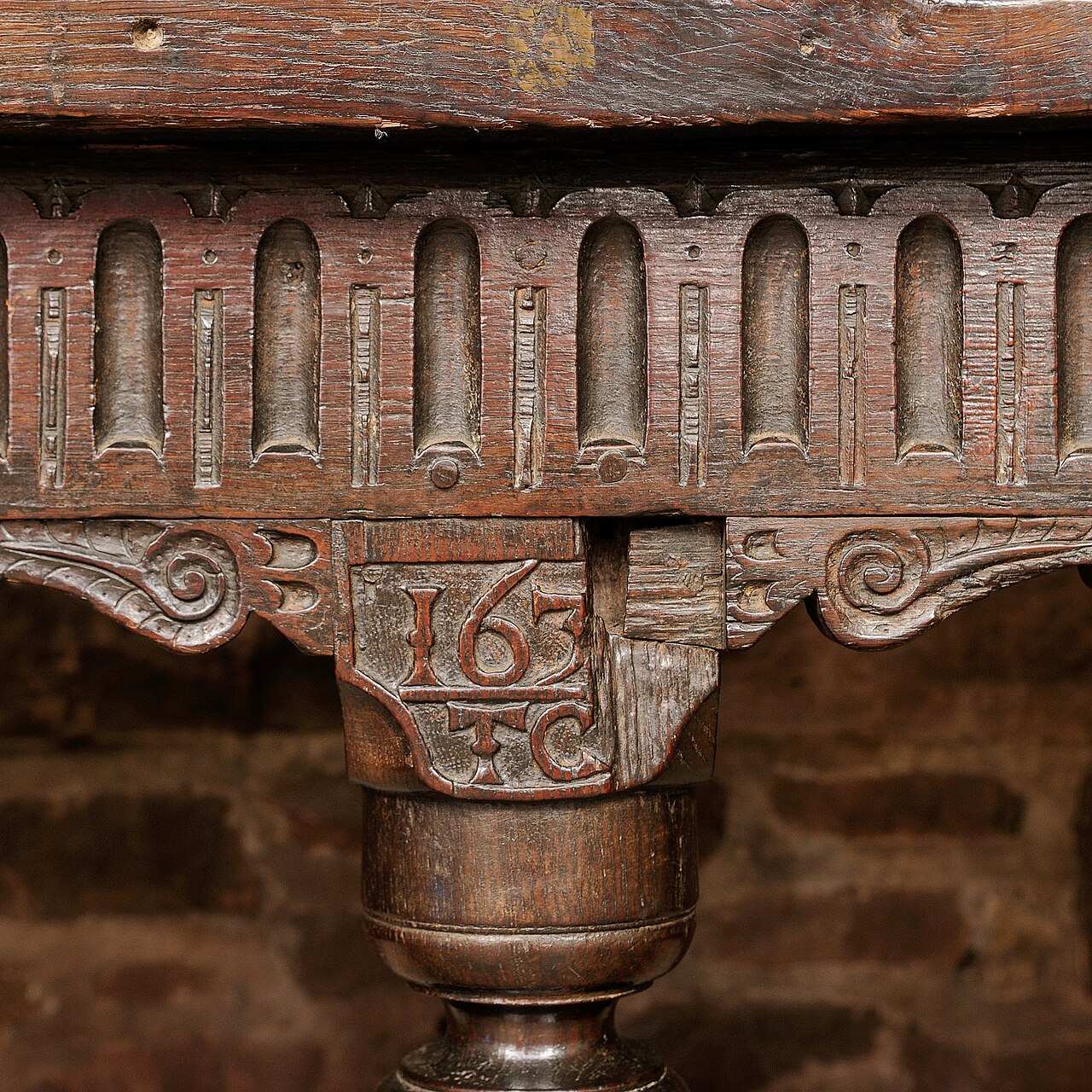 Oak dining table